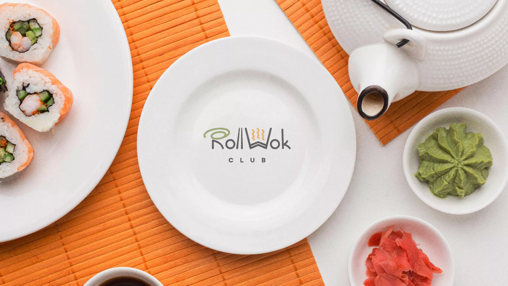 Разработка логотипа и фирменного стиля суши-бара «Roll Wok Club» в Челябинске